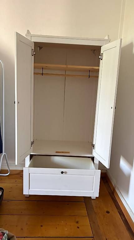 Schränke: IKEA SUNDVIK Childrens wardrobe – Gebraucht aus Lausanne von ch_gz6w 1