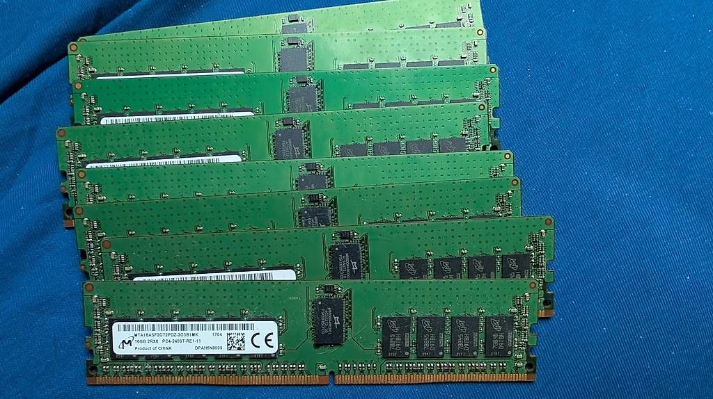 Memory / RAM: DDR4 / DDR3 ECC RAM meist 16GB  – Gebraucht aus Engwilen von sirbondness 2