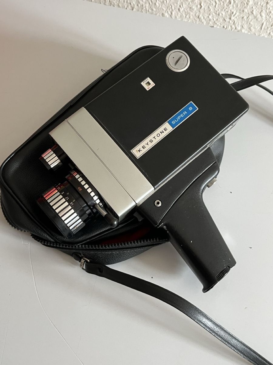 Videocamere: Caméra Keystone Super 8 avec étui – Usato da La Chaux-de-Fonds venduto da vert_j
