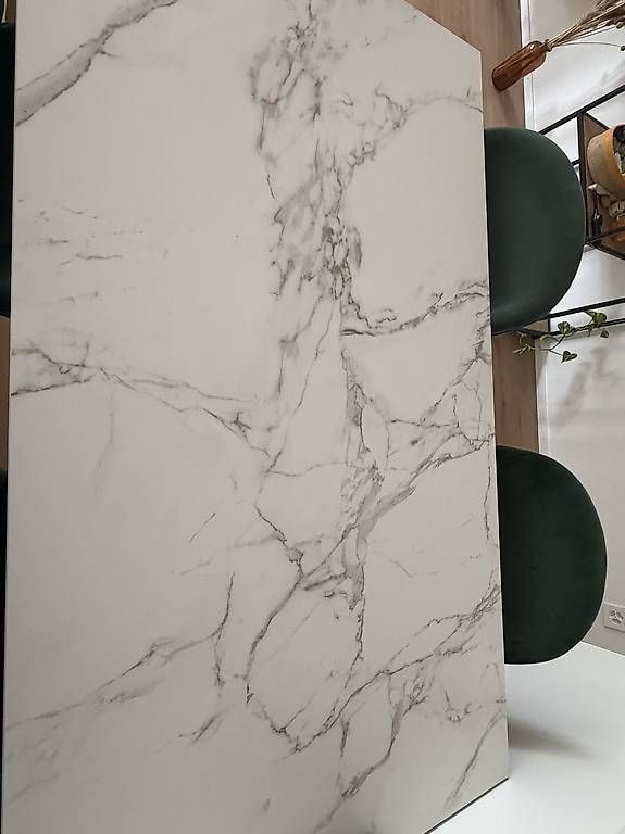 Tavoli: Esstisch 140x80cm – Usato da Davos Dorf venduto da marina-meisser 2