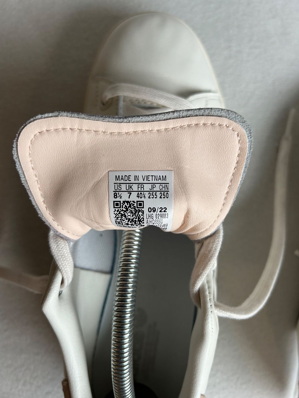 Adidas Scarpe da donna: Adidas Stan Smith Sneaker weiss Gr. 40 2/3 – Usato da Kilchberg ZH venduto da Shiraz3 3