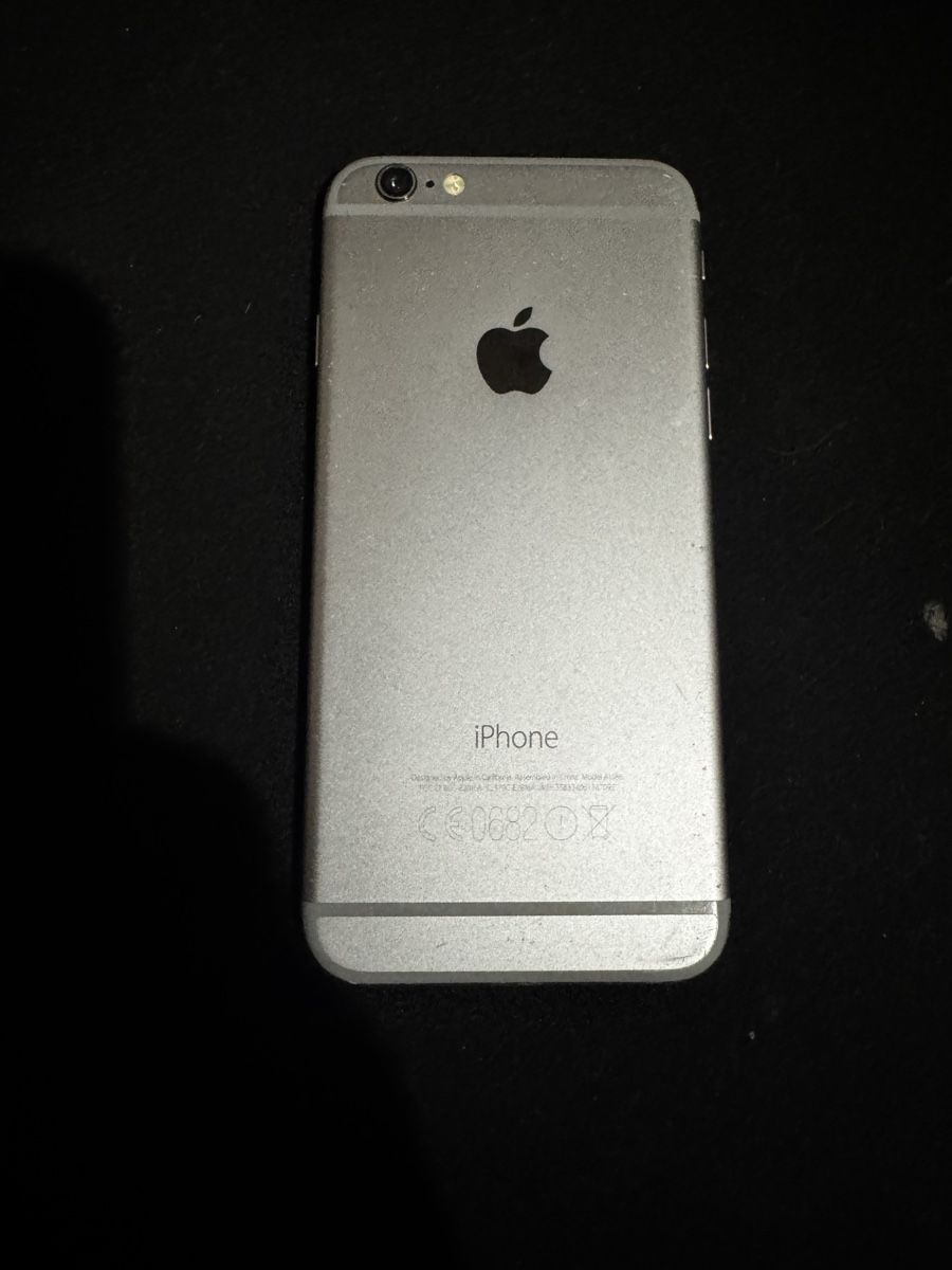 Apple Handys / Smartphones: iPhone 6 défectueux – Defekt aus Vevey von Eiden77 1