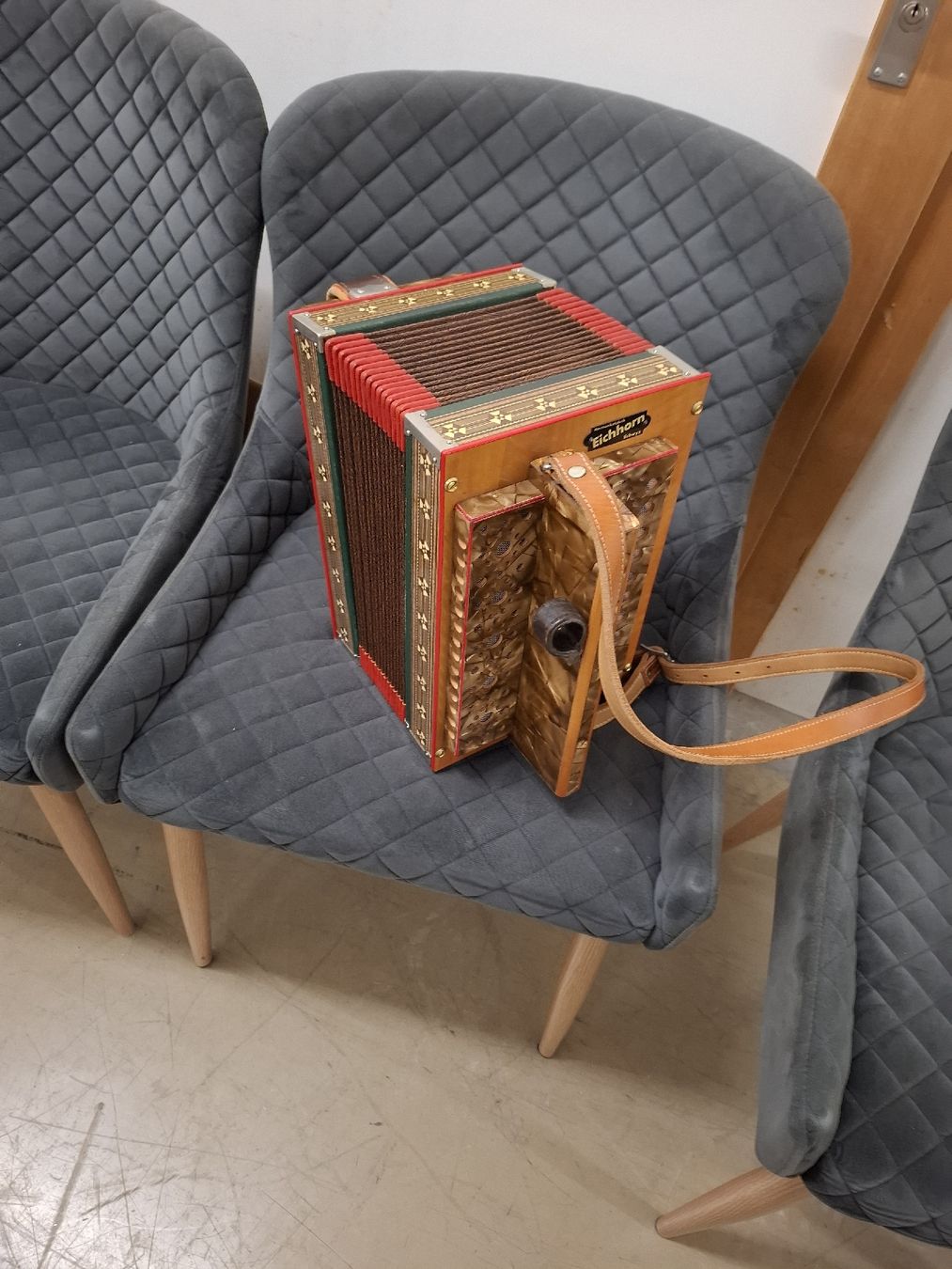 Eichhorn Musikinstrumente: Eichhorn orgeli – Gebraucht aus Villeneuve von BibiVintage 8