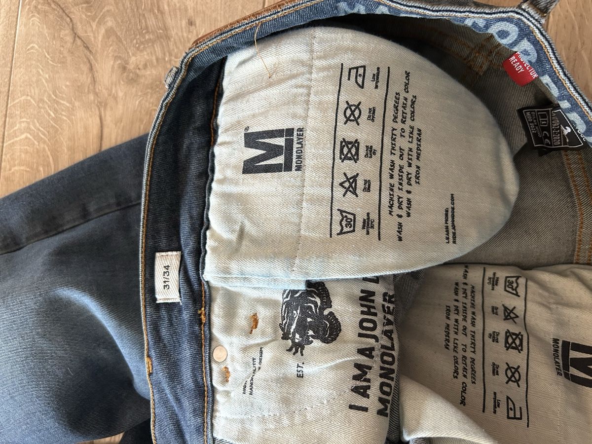 Jeans: Motorrad Jeans mit Protektoren – Usato da Uznach venduto da Snowstorm33 2