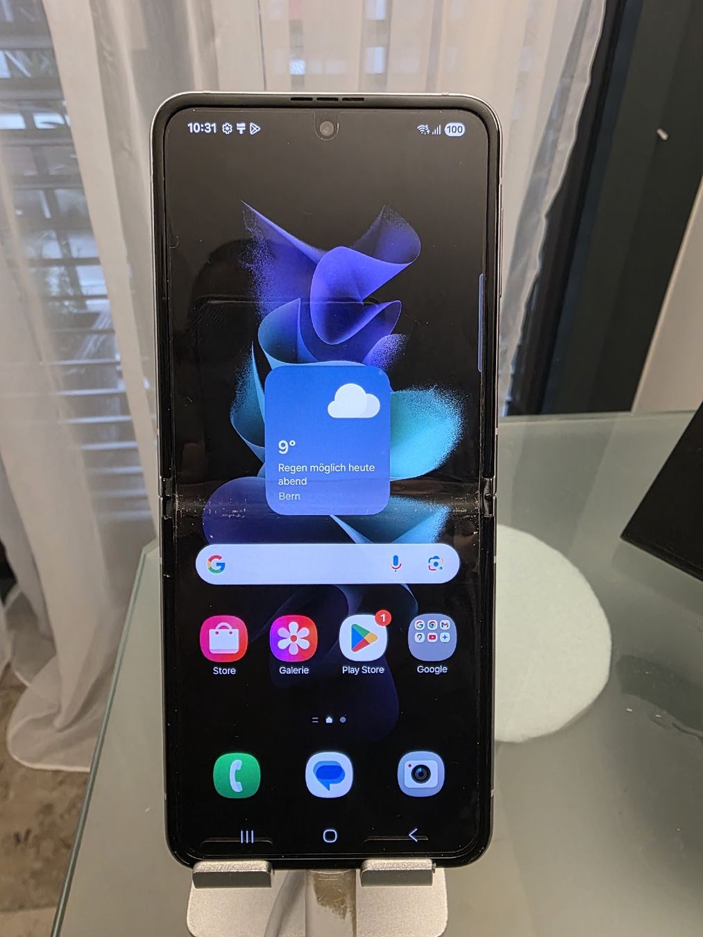 Samsung Telefoni cellulari / Smartphones: Galaxy Z Flip 3 5G – Difettoso da Zürich venduto da auctionhero 3