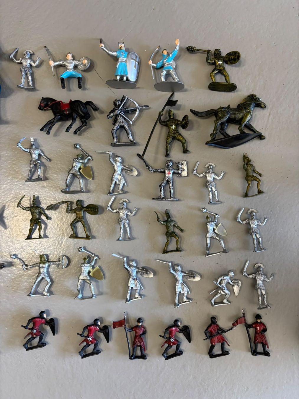 Spielzeuge: Spielzeugfiguren Set – Gebraucht aus Wangen an der Aare von Manumech 2