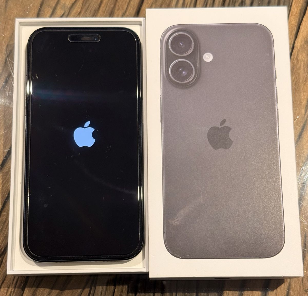 Apple Handys / Smartphones: Apple iPhone 16 256 GB schwarz – Gebraucht aus Diepoldsau von Risa-94 1