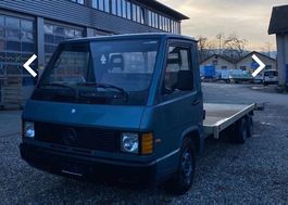 Abschleppwagen Autotransporter Fahrzeugtransporter 
