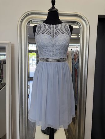 Hellblaues Spitzenkleid - 36