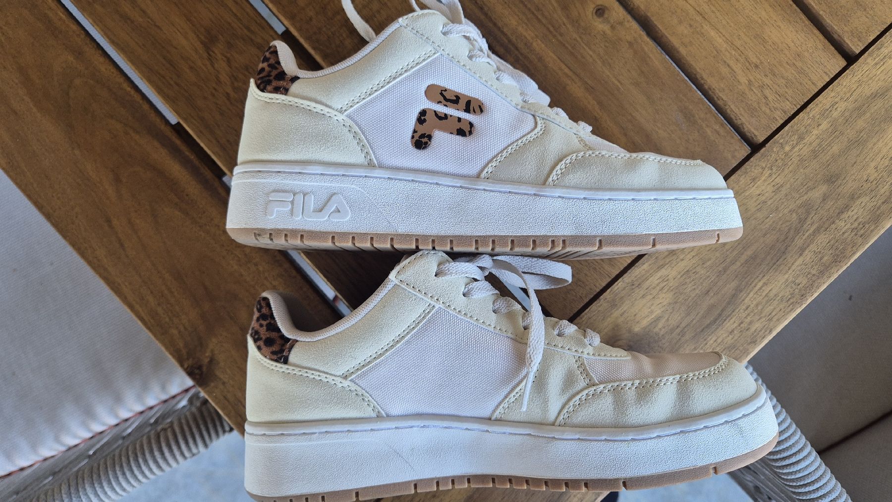 Fila Damenschuhe: Fila Sneaker beige mit Leopardenmuster  – Gebraucht aus Aarau von LtotheE 2