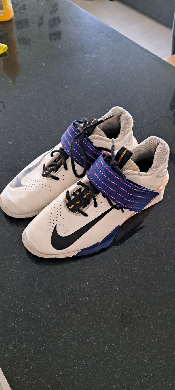 Nike Scarpe da uomo: Chaussures musculation Nike, weightlifting, haltero – Usato da Hombrechtikon venduto da Atroms47