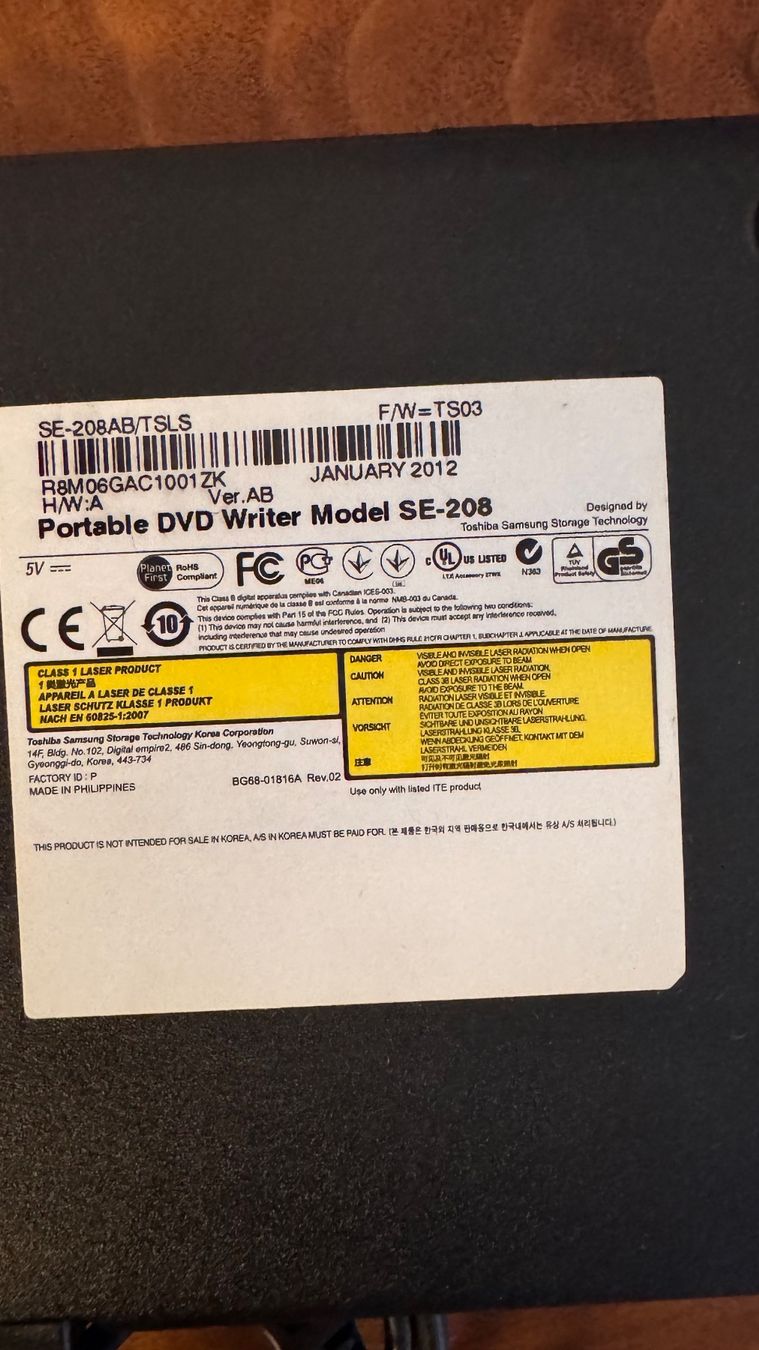 Samsung Lettore multimediale & Streamer: Samsung Portable DVD Writer Model SE-208 – Usato da Luzern venduto da serchon 6