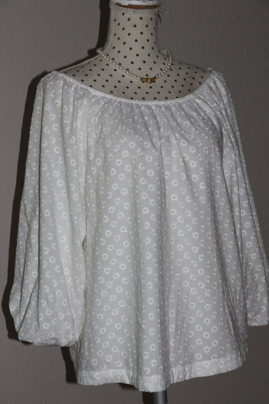 Calvin Klein Camicette: WUNDERSCHÖNE Bluse von CALVIN KLEIN Gr.M neu – Nuovo (secondo la descrizione) da Oberwil-Lieli venduto da Svetlana28 6