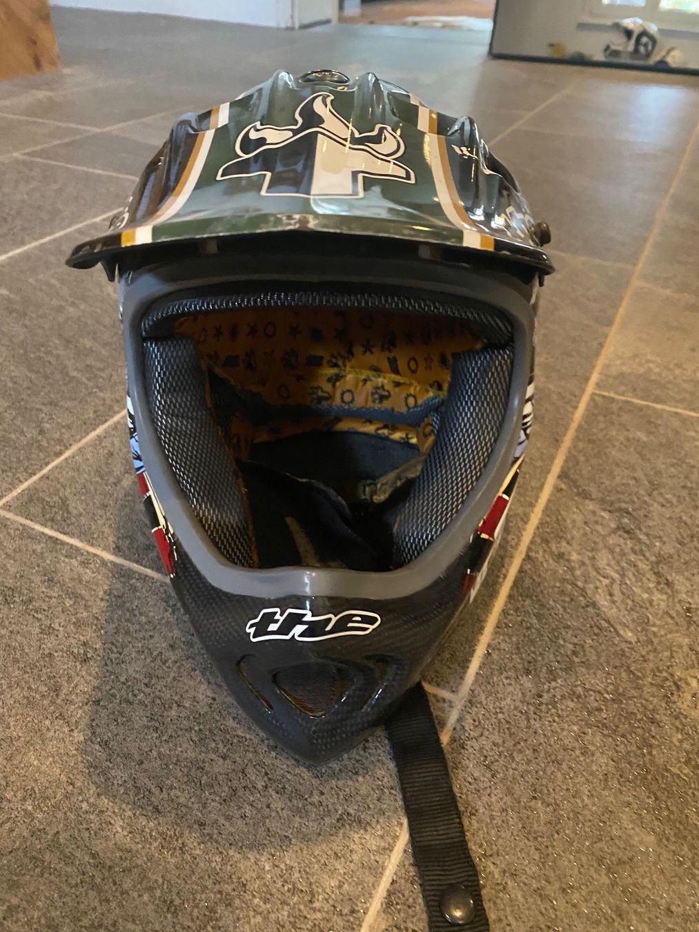 Caschi: Bike Helm Carbon Gr. M – Usato da Kriens venduto da draussen-zu-hause 1