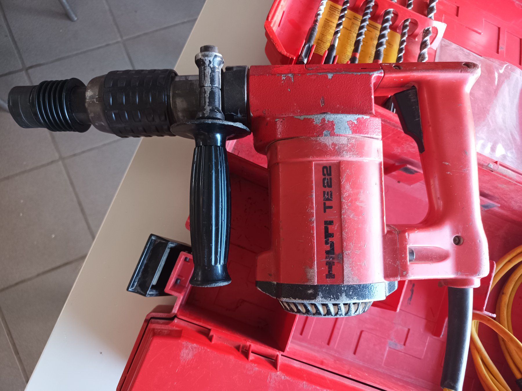 Hilti Bohrmaschinen: Hilti TE22 Bohrhammer – Gebraucht aus Oberegg von A-Z.Handel.Loehrer 3