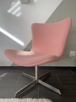 Chaise/fauteuil: design rose poudré avec pied en étoile