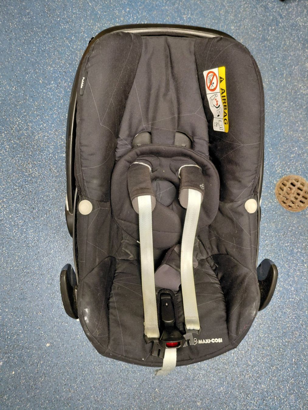 Maxi-Cosi Seggiolini per auto: Maxi Cosi Baby – Usato da Bévilard venduto da PogMania