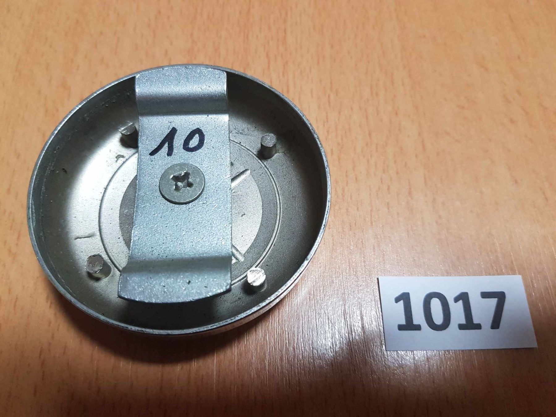 Tutti pezzi di ricambio auto: Center Cap Felge, American Racing – Usato da Niedergösgen venduto da usc_l8gm 1