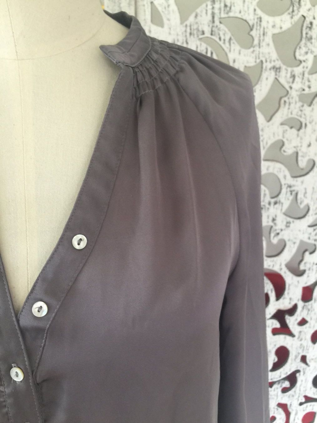 Zara Blusen: Zara Bluse Gr. XS Silbergrau – Gebraucht aus Kirchdorf AG von coco123 1
