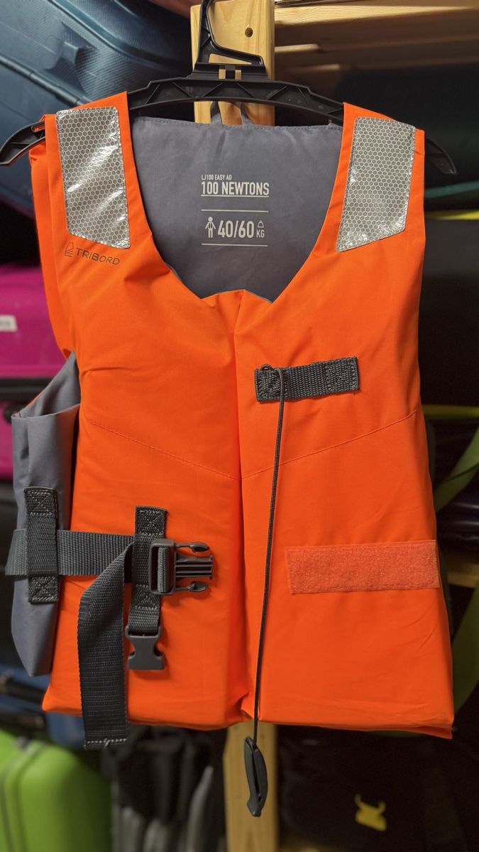 Decathlon Giubbotti di salvataggio: Schwimmweste 40-60 Kilo – Usato da Stettlen venduto da t.rentsch