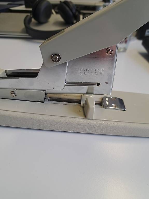 Macchine rilegatrici: HD-3D Heavy Duty Hefter "Bostitch" 60-70 Blatt – Usato da Uhwiesen venduto da Marthalen02 2