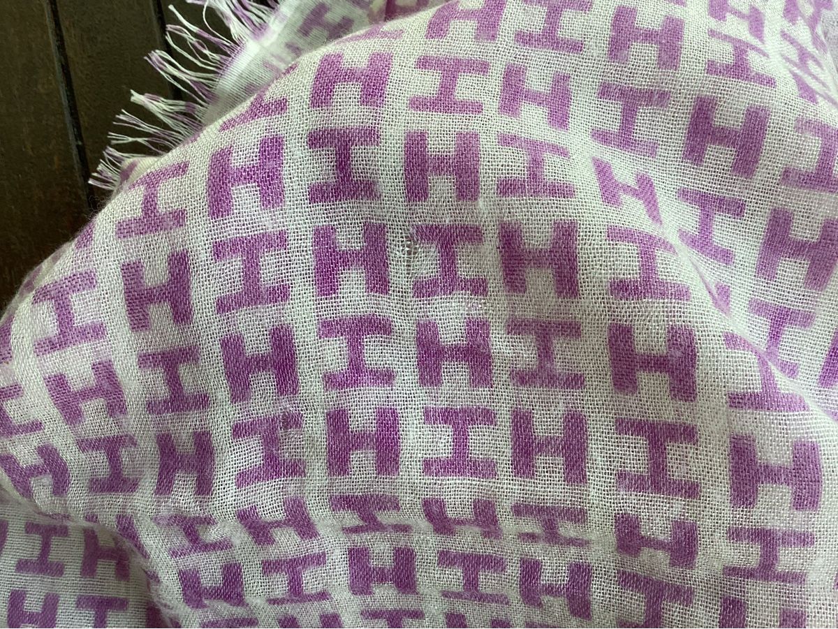 Hemisphere Foulard & Sciarpe: Foulard Hemisphere – Usato da Basel venduto da Viktoria1958 5