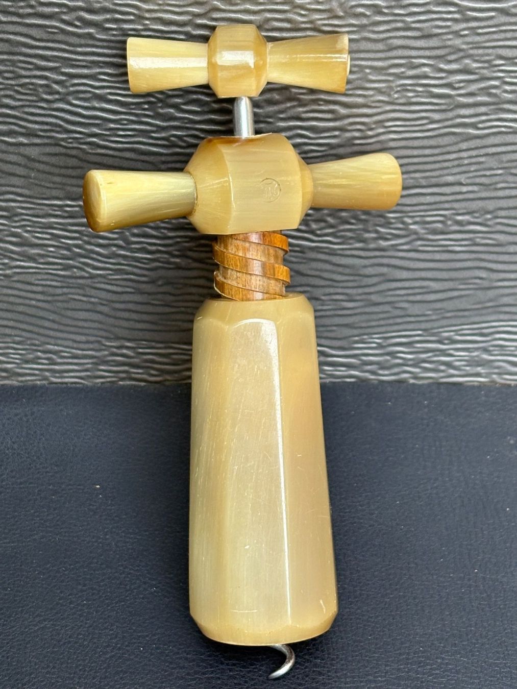 Apribottiglie & Tappi per chiusura: Französischer Vintage Korkenzieher – Usato da Wil SG venduto da rolandsflohland 2