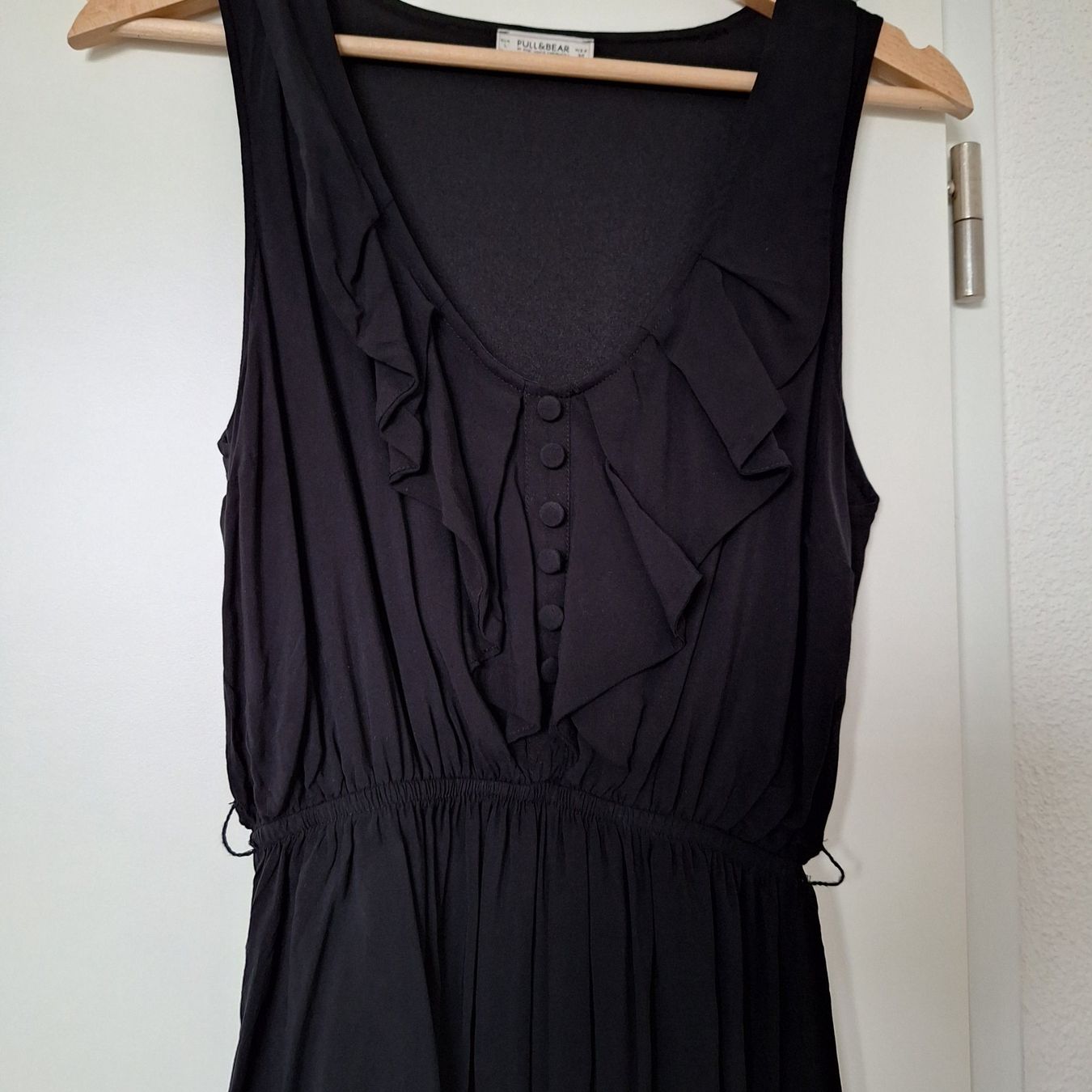 Pull&Bear Vestiti: Pull & Bear Rüschenkleid schwarz Gr. L – Usato da Märstetten venduto da activemember 2