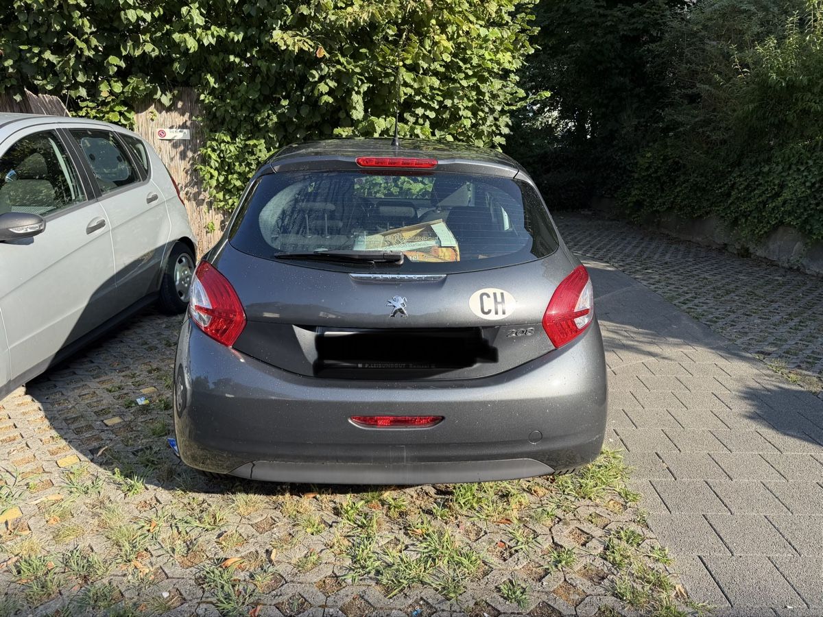 Peugeot Automobili: Peugeot 208 – Usato da Bern venduto da hof_25d2 1