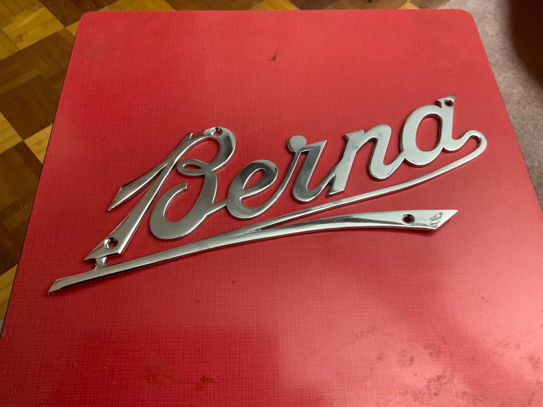 Autres accessoires p. véhicule: Berna Emblem – D'occasion à Willisau par Minali 1