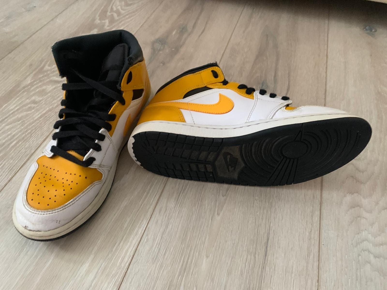 Nike Scarpe da uomo: Jordan Air 1 Mid Jaune/Blanc - Taille 41 – Usato da Posieux venduto da pha_tnd9 2