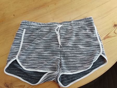 Yoga Shorts Yomana  Grösse L 