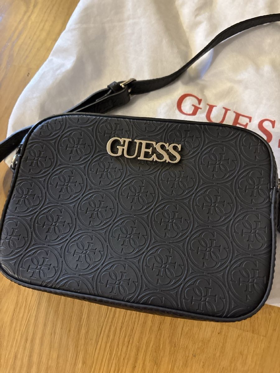 Guess Borse da donna: Umhängetasche von Guess  – Usato da Rünenberg venduto da ZwergLi100 1