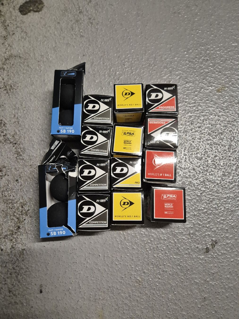 Giochi: 2 Squash Schläger inkl. Tasche und 12 Bälle – Usato da Koblenz venduto da meur3 2