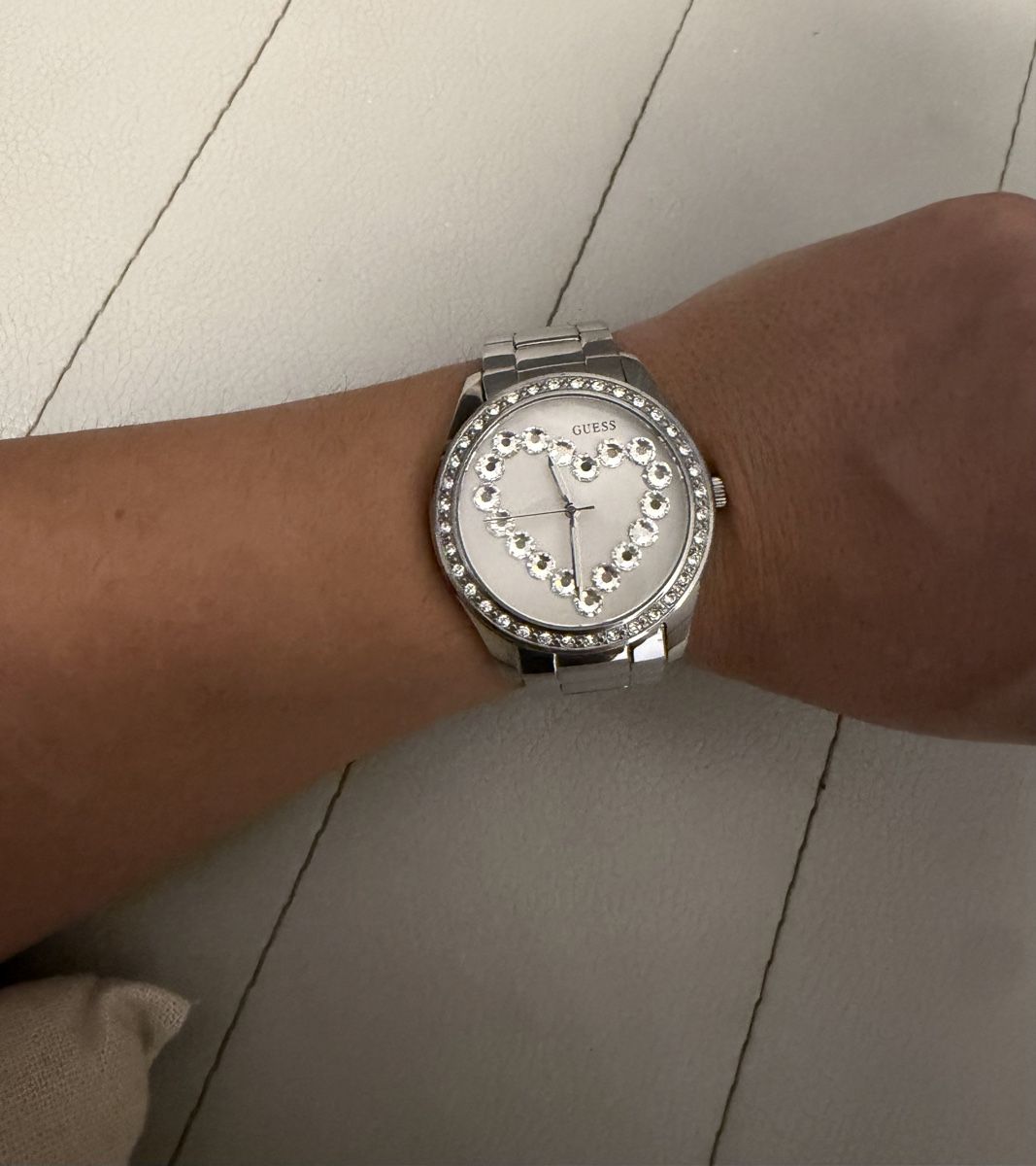 Guess Montres: Montre guess  – D'occasion à Sion par tat_f2px