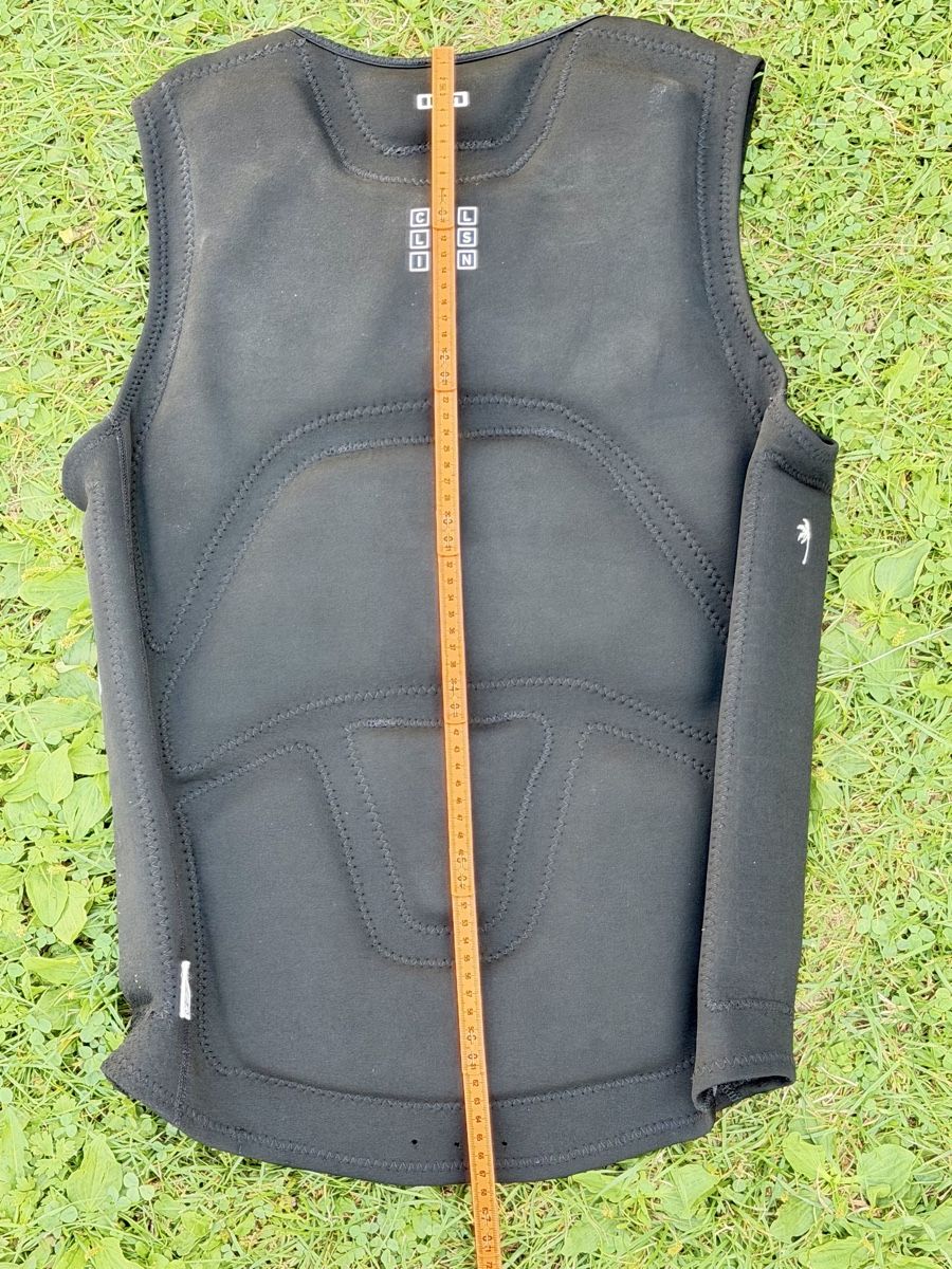 Protections: ION Vest Vector Core Front Zip Men 54/XL schwarz – D'occasion à Faulensee par Captainm 4