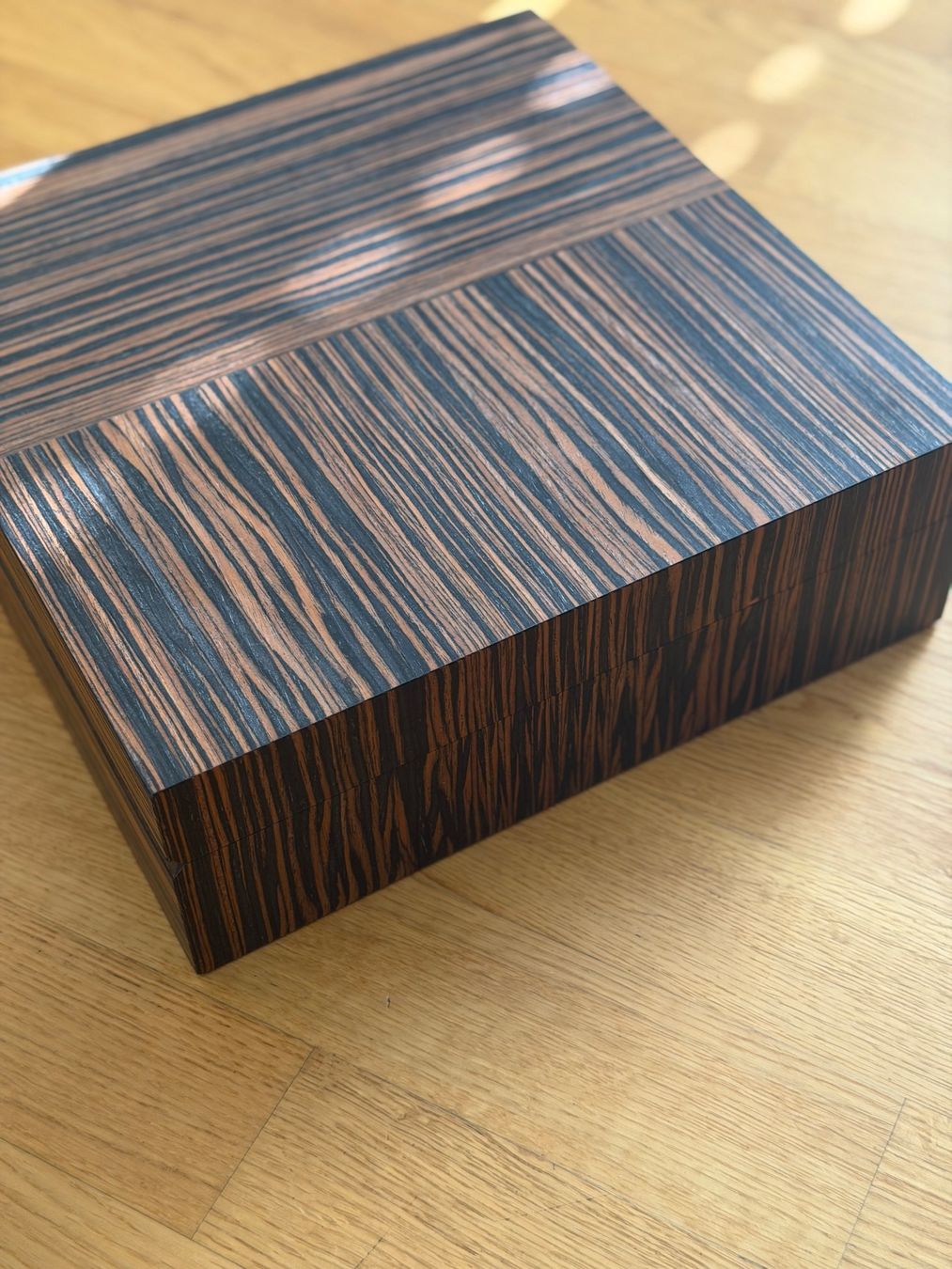 Davidoff Humidor per sigari: Zino Humidor Macassar matt – Usato da Hausen AG venduto da eri_6ndx 3