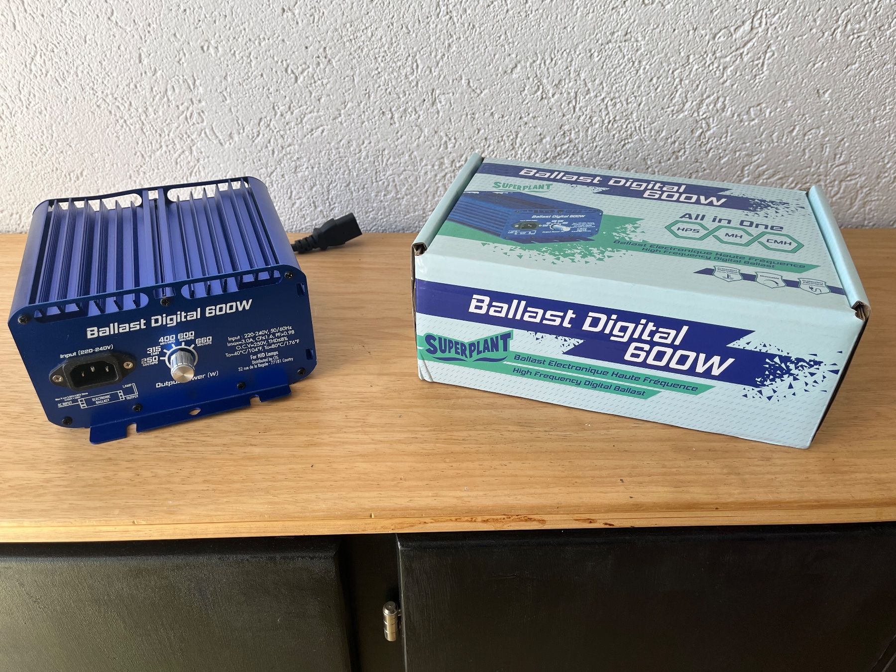 SUPERPLANT Ballast Digital 600W All in One (Gebraucht) in Le Noirmont ...