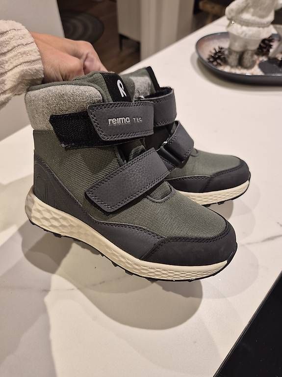 Reima Scarpe per ragazzi: Reima Winterstiefel Gr.32  !!neu!! – Nuovo (secondo la descrizione) da Weisslingen venduto da Airgate 1