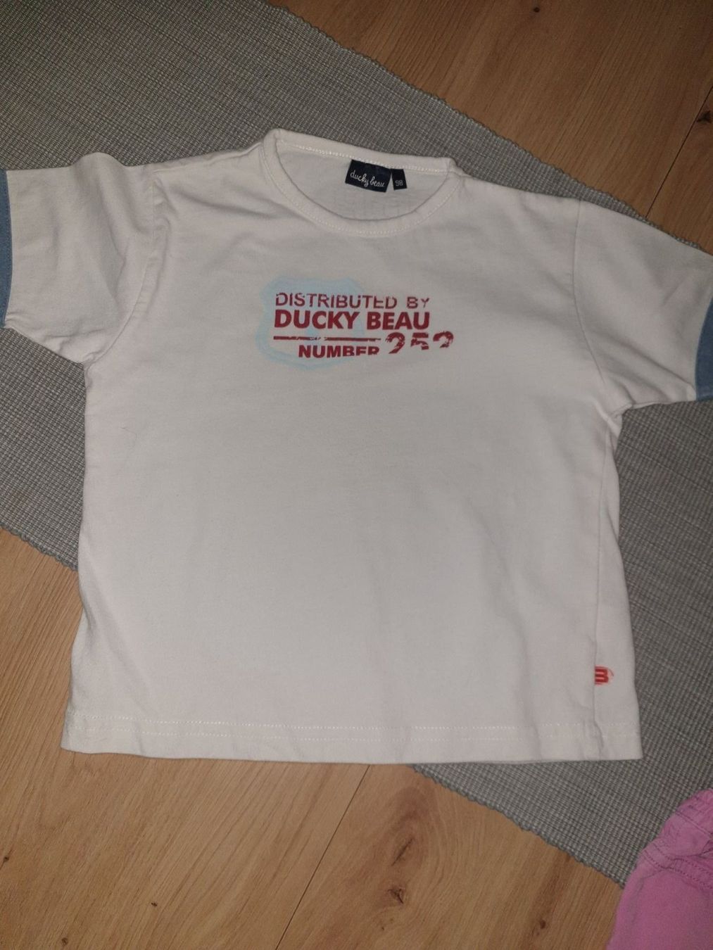 Kleiderpakete & -sets: HOSE UND T-SHIRT GR 90-98 – Gebraucht aus Zürich von Ralaualiyas 4