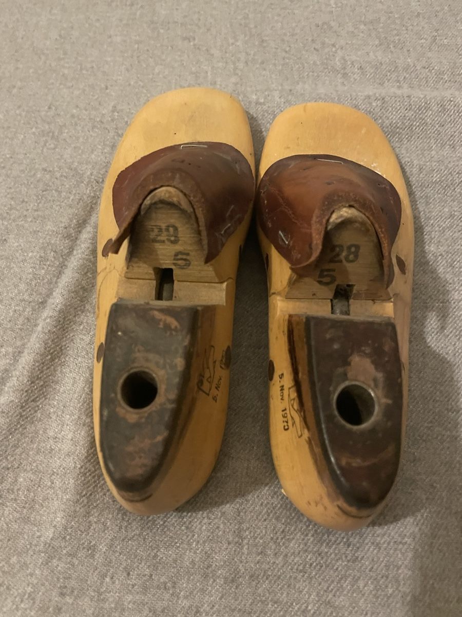 Scarpe per ragazzi: Antike Kinderschuhleisten 28 – Usato da Schaffhausen venduto da marakesch41 2