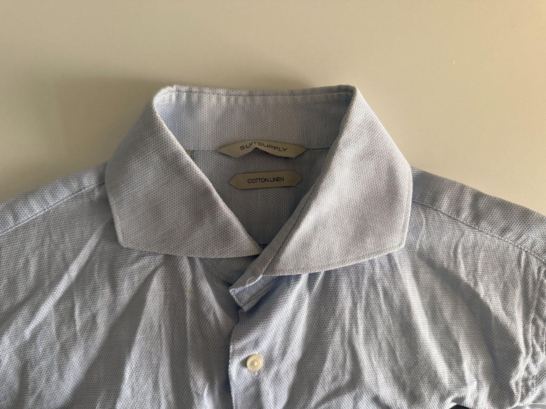 Suitsupply Hemden: SUITSUPPLY - Extra Slim Fit Hemd hellblau 40 – Gebraucht aus Zürich von Diazaio 1