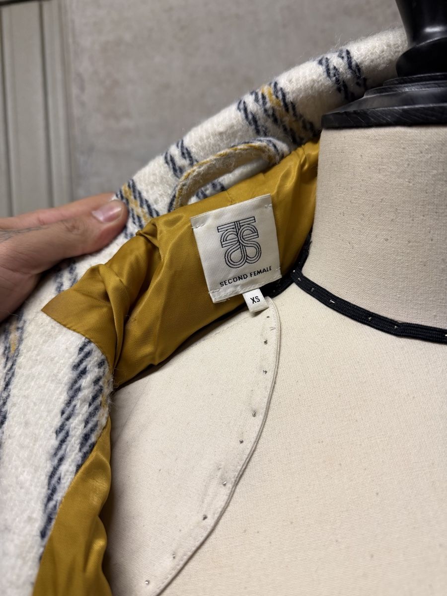 Jacken: Veste à frange Second Female – Neu (gemäss Beschreibung) aus Petit-Lancy von phikipi 4