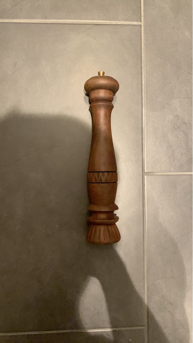 Elettrodomestici da cucina: Klassische Pfeffermühle aus Holz – Usato da St. Gallen venduto da Jvegas