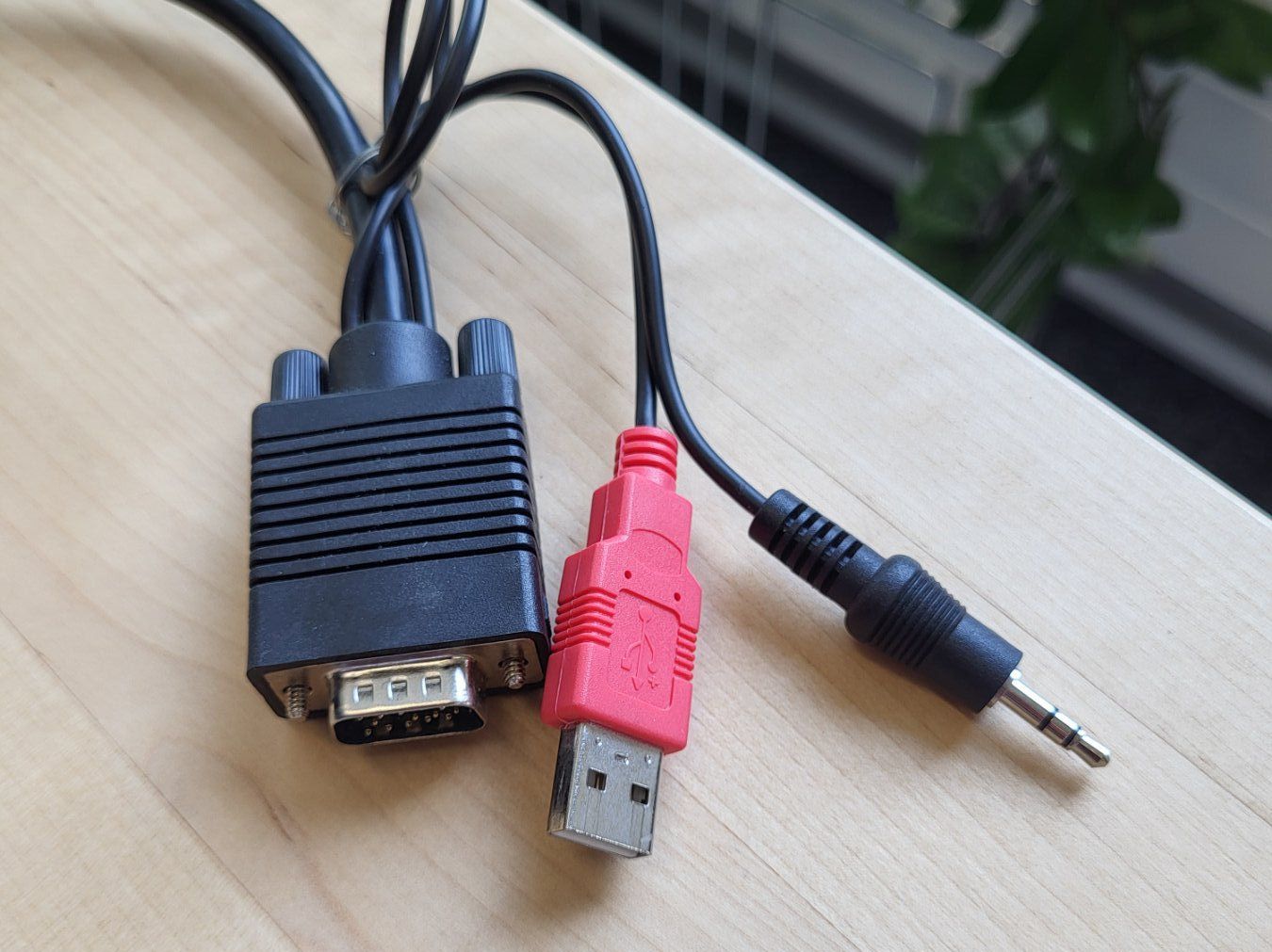 Adattatori: DELOCK VGA zu HDMI Adapter – Usato da Rümlang venduto da Greenliff 2