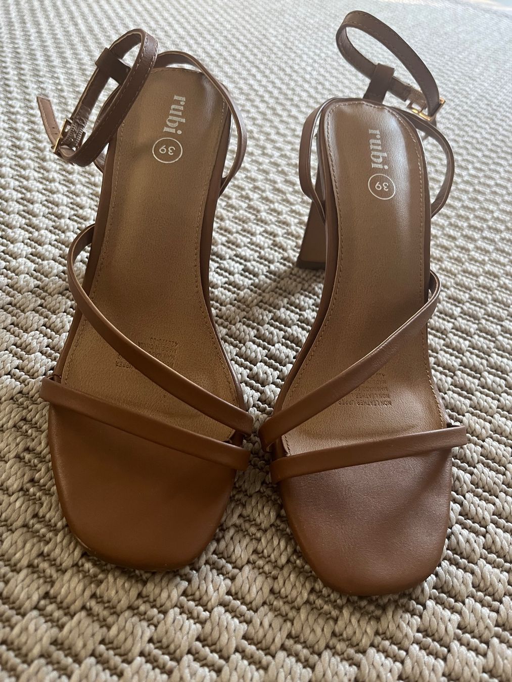 Scarpe da donna: High-Heel Sandals | Heel: 9 cm | Size: 39 – Usato da Zürich venduto da ecracco