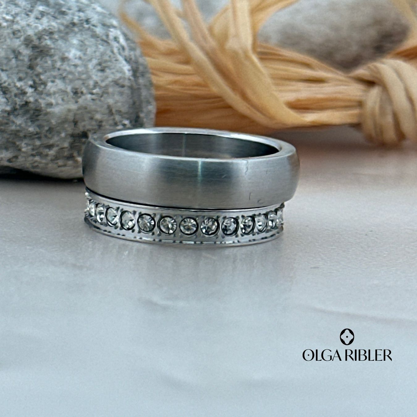Olga Ribler Anelli: Edelstahl und Titan Ring Set 2 Ringe – Nuovo (secondo la descrizione) da Luzern venduto da byolgaribleroutlet 2