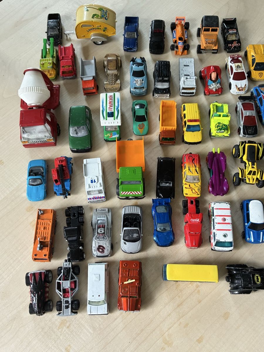 Jouets: Lot ca 60 Spielzeugautos – D'occasion à bern par Stawol 1