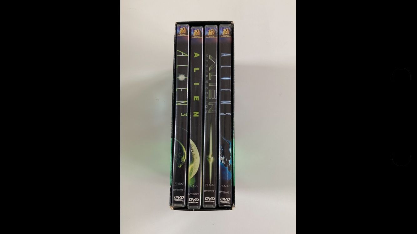 Tutti i DVDs: Coffret DVD "Alien Legacy" 20ème Anniversaire - DVD – Usato da Bassecourt venduto da CALUMET-X 2