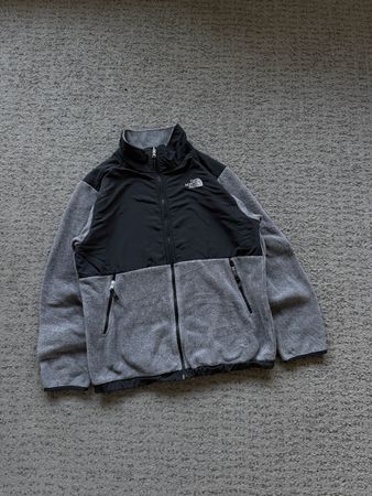 10.Veste polaire The North Face grise et noire taille S 